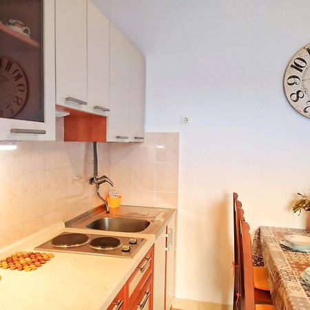 Cozy Apartments Danica Novalja - Ground Floor Bilik gambar